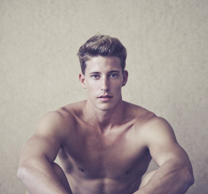 MALE M