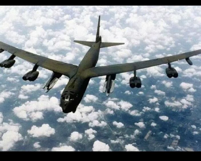 b52