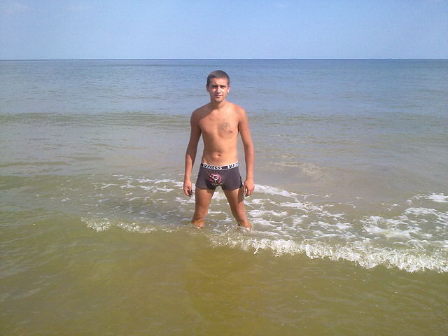 Девушки почитаю коменты в свою сторону!