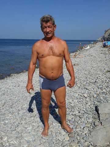На море