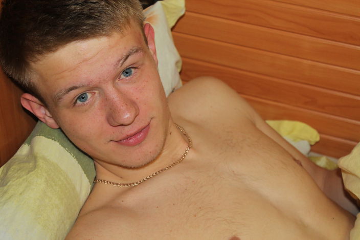 Малость голый)