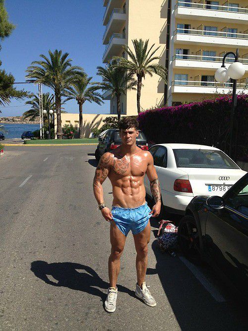 MALE M