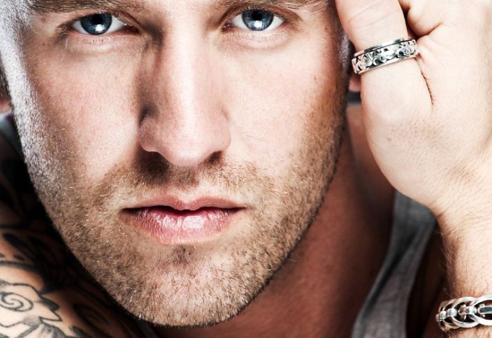 забыл побриться