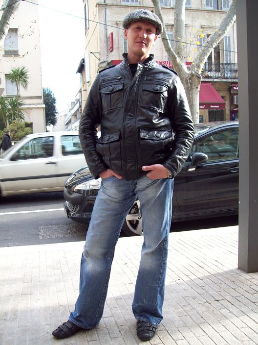 ........................................................