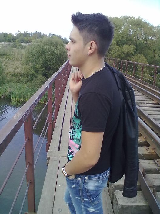 fggfgyugf