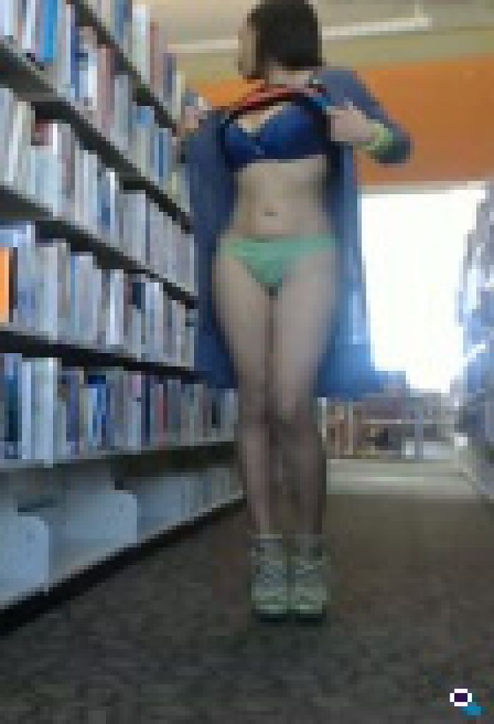 БИБЛИОТЕКАРША