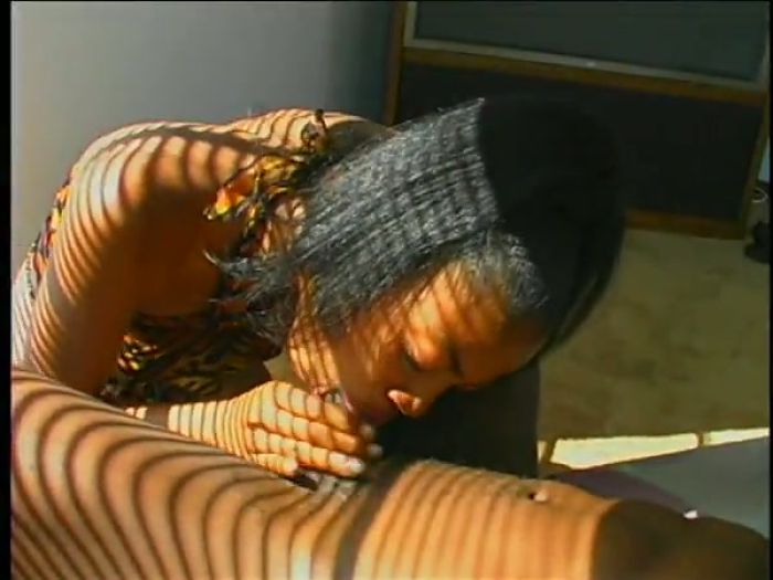 Black Babe Suckhole Fucks Hard Ebony Rod